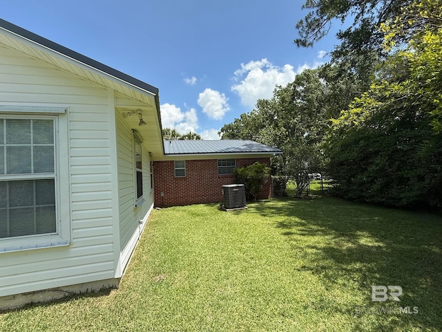 215 W Palm Ave, Foley, AL 36535 - view of grassy yard