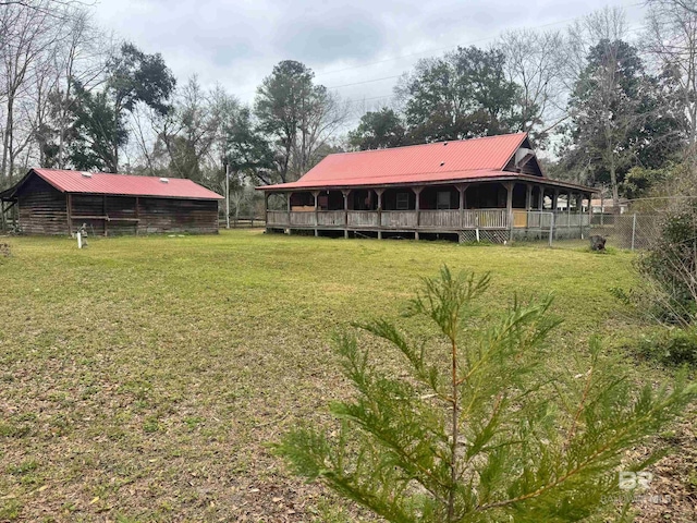 view of yard featuring fence