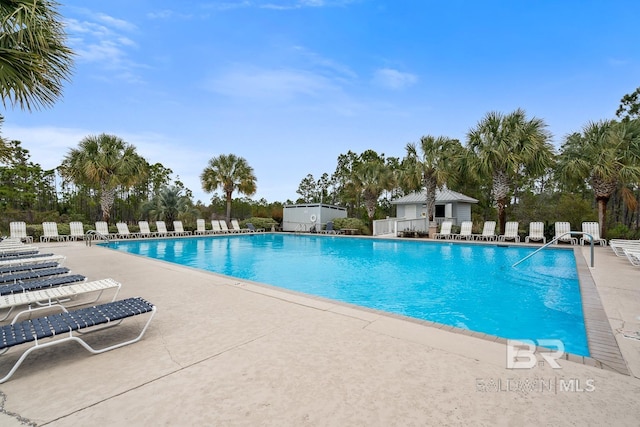 6065 Sawgrass Dr, Gulf Shores, AL 36542 - pool with a patio