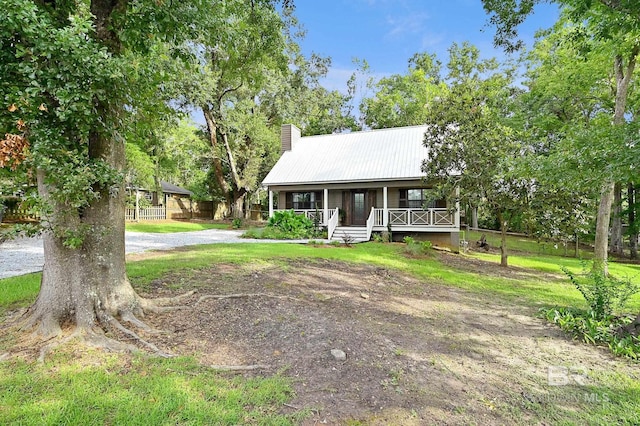 view of front facade featuring covered porch