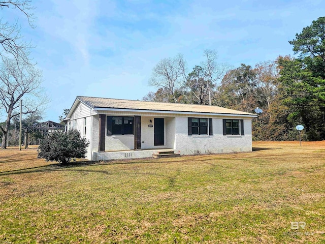 ranch-style house with a front yard