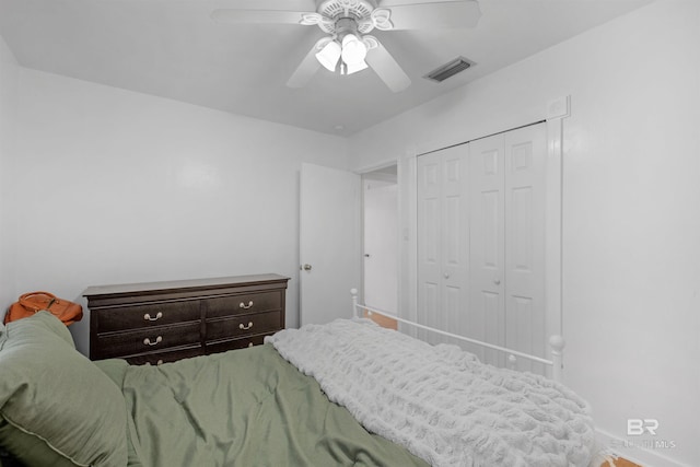 2774 N Grafhill Dr, Mobile, AL 36606 - bedroom with a closet and a ceiling fan