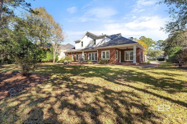 view of front of house with a front yard