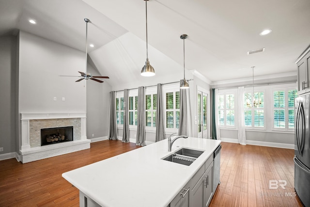 467 Colony Dr, Fairhope, AL 36532 - kitchen featuring a sink, appliances with stainless steel finishes, light countertops, gray cabinetry, and a ceiling fan