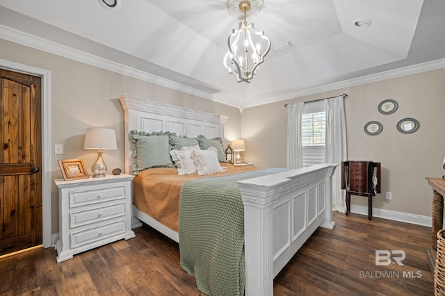 bedroom with a chandelier, dark hardwood / wood-style floors, vaulted ceiling, and crown molding