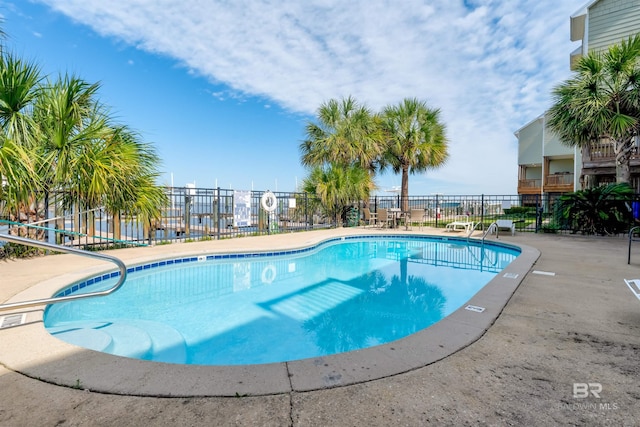 630 Lemoyne Dr Unit 8D, Dauphin Island, AL 36528 - pool with fence
