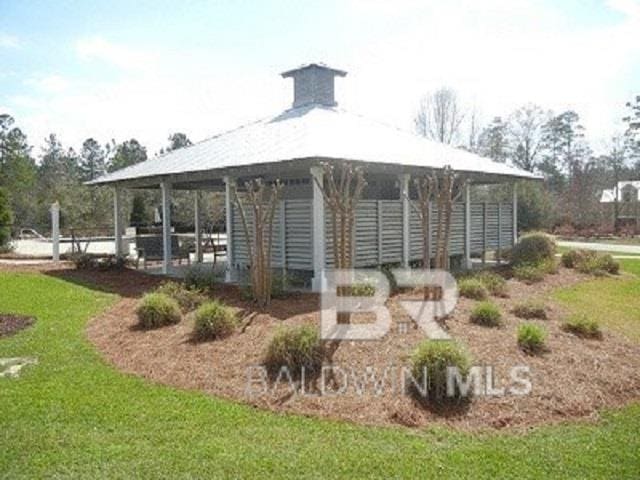 Listing photo 3 for 18 Lakeview Cir, Loxley AL 36551