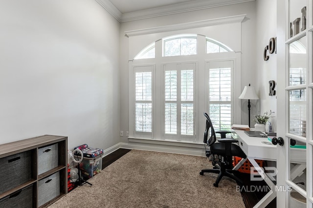 office area with crown molding