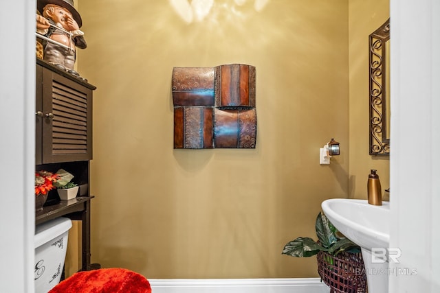 10128 Alder Ave, Spanish Fort, AL 36527 - bathroom with baseboards