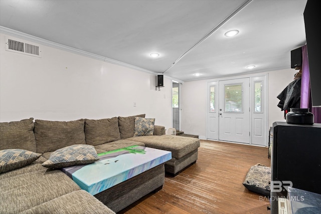 162 Westwood St, Mobile, AL 36606 - living area with wood finished floors, recessed lighting, and ornamental molding