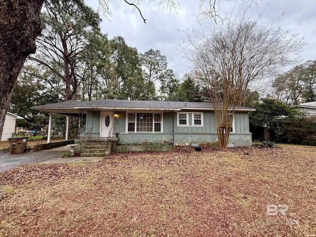 view of front of property with a porch