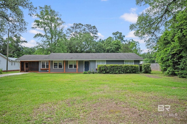 ranch-style home with a porch