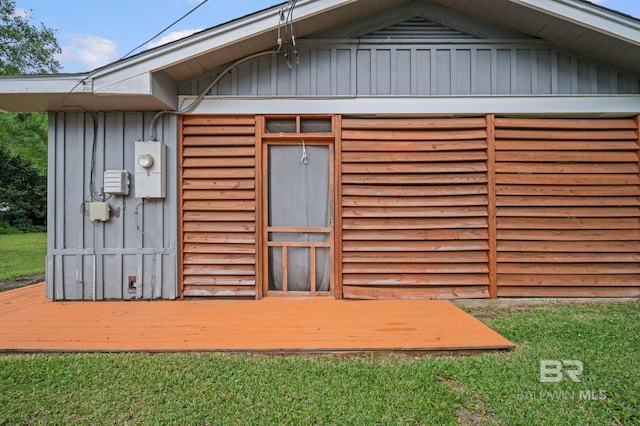 view of outbuilding