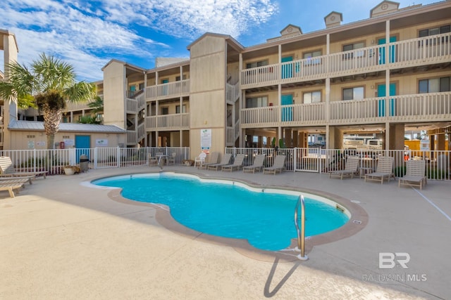 930 W Beach Blvd Unit 108, Gulf Shores, AL 36542 - community pool with a patio
