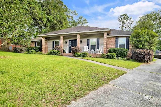 7431 Summer Ct, Mobile, AL 36695 - ranch-style house with a porch, brick siding, and a front yard