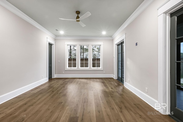 845 Inlet Cir, Gulf Shores, AL 36542 - empty room with ceiling fan, crown molding, wood finished floors, and recessed lighting