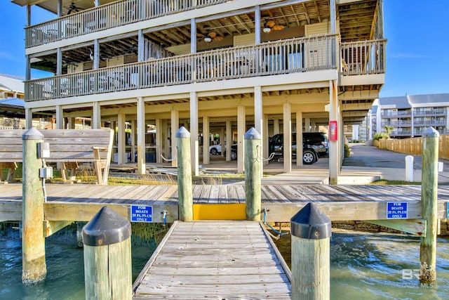 dock area featuring boat lift