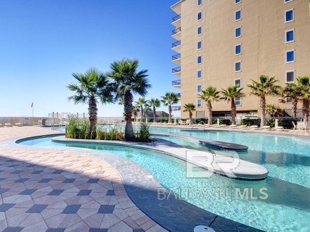 view of swimming pool