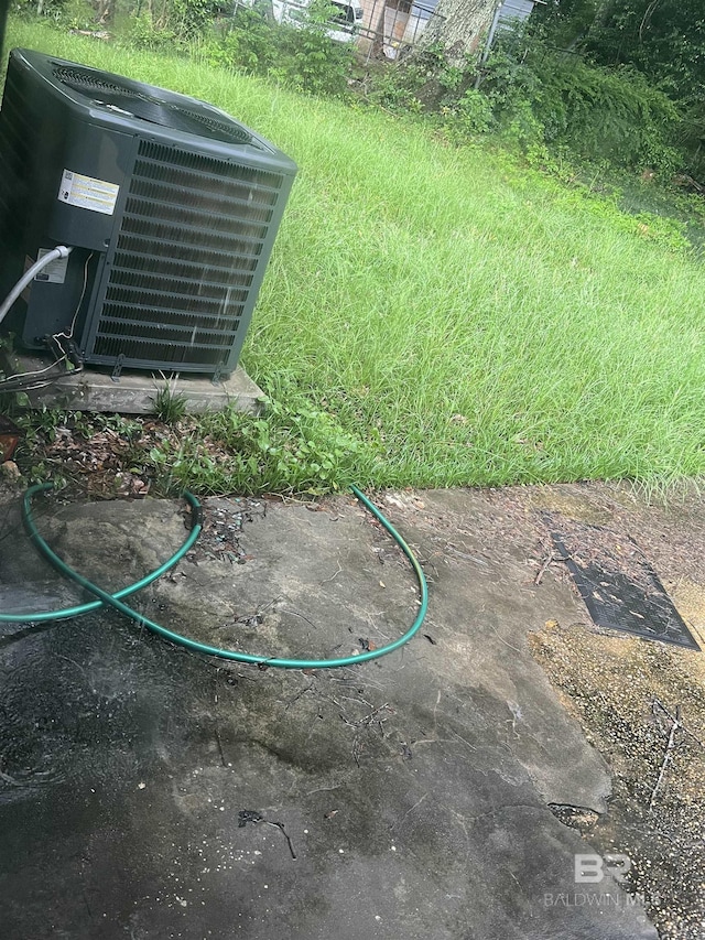 4303 Panorama Blvd, Mobile, AL 36609 - exterior view of a cooling unit