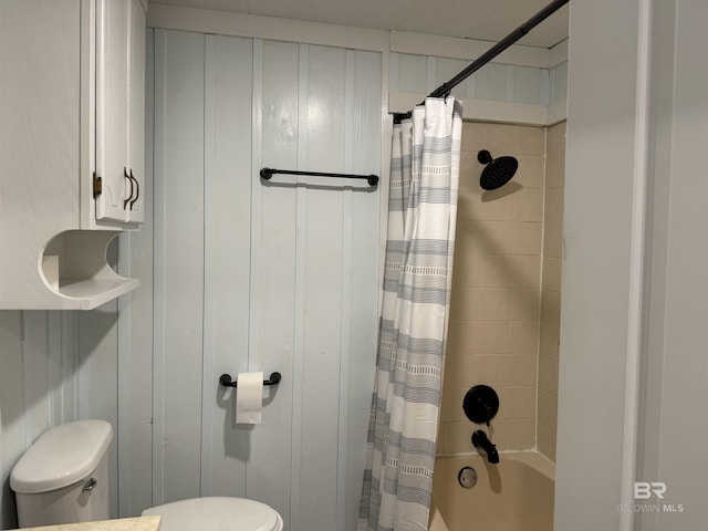 7121 N Century Blvd, Century, FL 32535 - full bath with shower / tub combo and toilet