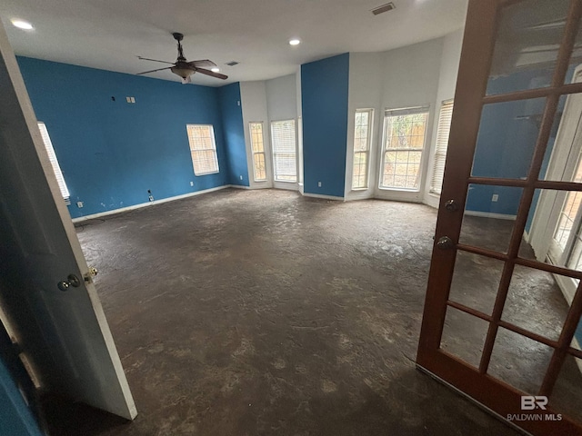 empty room with ceiling fan