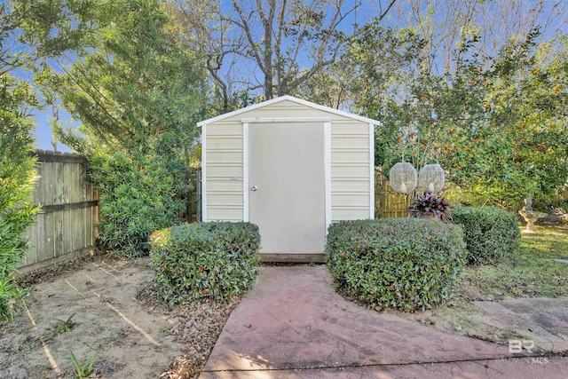 view of outbuilding