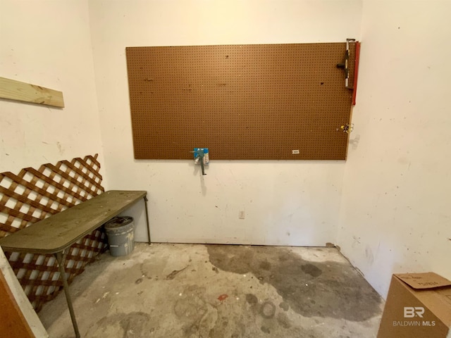 603 Northshore Dr, Bay Minette, AL 36507 - view of clothes washing area