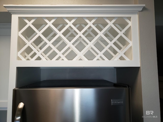 interior details featuring a dry bar