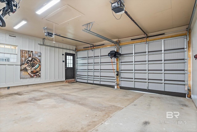 1116 Linlen Ave, Mobile, AL 36609 - garage featuring a garage door opener