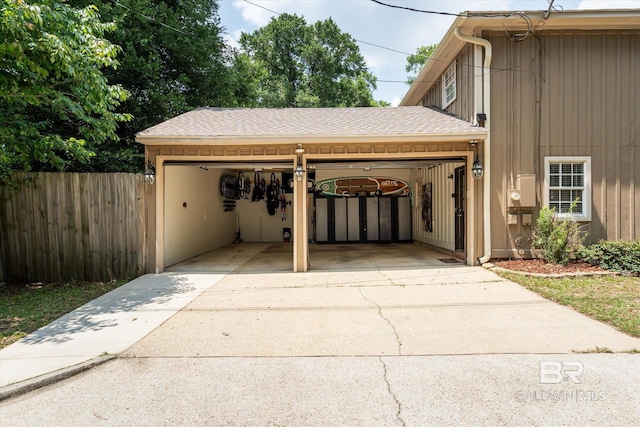 1116 Linlen Ave, Mobile, AL 36609 - garage with driveway