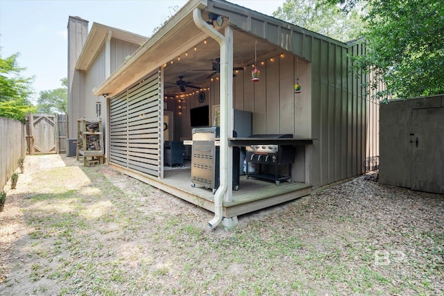 1116 Linlen Ave, Mobile, AL 36609 - view of outdoor structure featuring a fenced backyard and cooling unit
