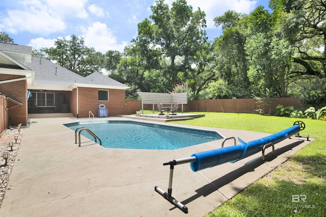 4340 Hamilton Oaks Ln, Mobile, AL 36695 - view of swimming pool featuring a patio and a fenced backyard