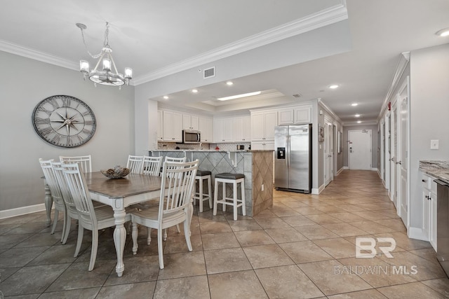 25494 Perdido Beach Blvd Unit 2005, Orange Beach, AL 36561 - dining space featuring crown molding, a chandelier, recessed lighting, baseboards, and visible vents
