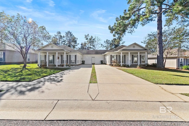 view of front facade with a porch and a front yard