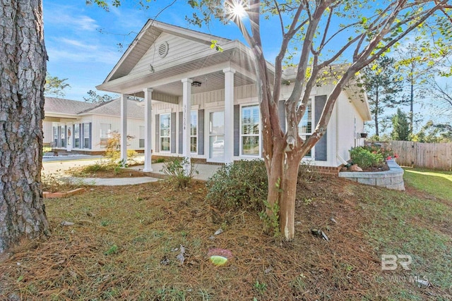 view of front of property with covered porch