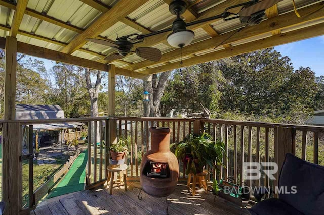 deck with ceiling fan