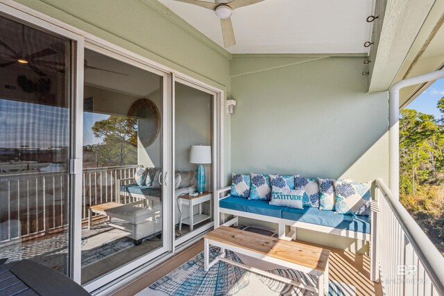 balcony featuring ceiling fan