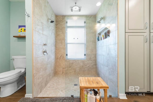 4001 Landfall Dr, Pensacola, FL 32507 - full bath featuring visible vents, toilet, and a walk in shower
