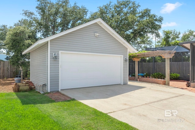 4001 Landfall Dr, Pensacola, FL 32507 - detached garage featuring fence