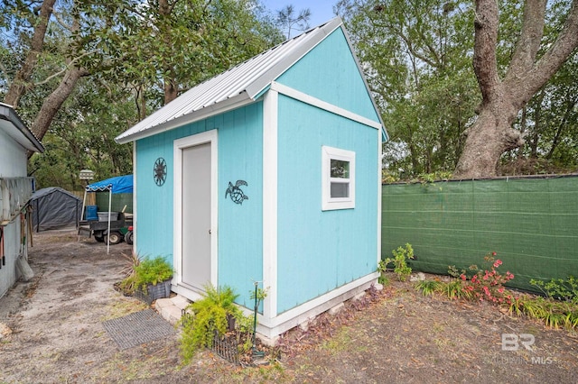 view of outbuilding