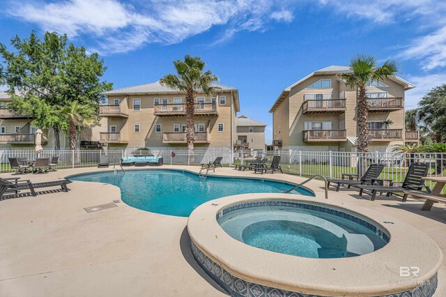 4 Yacht Club Dr Unit 15, Daphne, AL 36526 - community pool with a community hot tub, fence, and a patio
