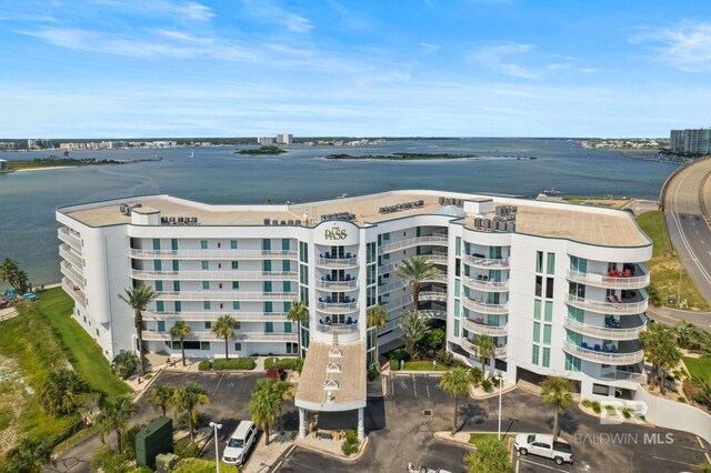 bird's eye view with a water view