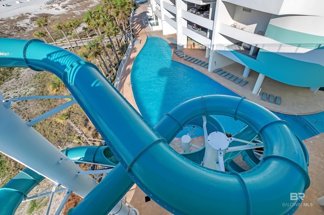 view of swimming pool