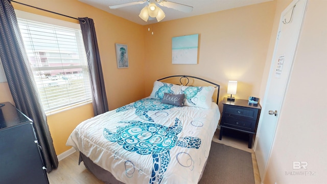 bedroom featuring ceiling fan