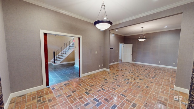 empty room with crown molding