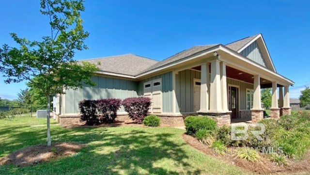 exterior space featuring a front lawn