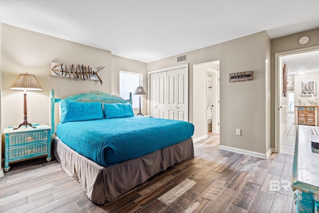 bedroom with a closet