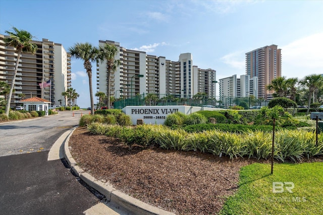 view of community / neighborhood sign