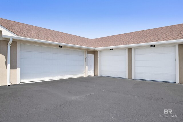 14237 Perdido Key Dr Unit Ph-1401, Pensacola, FL 32507 - view of garage