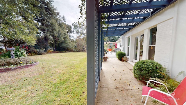 view of yard with a pergola